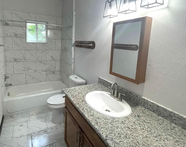 6510 Goforth Street - Photo Thumbnail 10