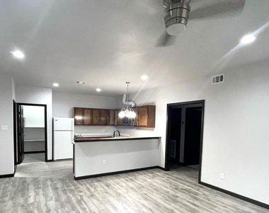 6510 Goforth Street - Photo Thumbnail 7