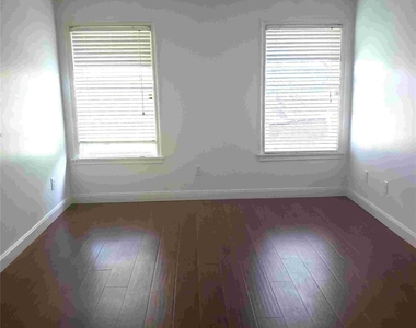 16211 Noblewood Way - Photo Thumbnail 7