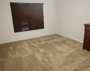 1817 Elkins Point Drive - Photo Thumbnail 2