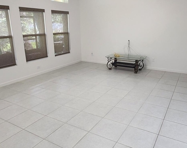 1817 Elkins Point Drive - Photo Thumbnail 14