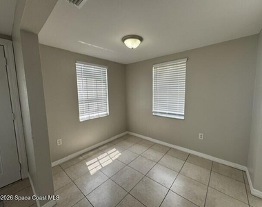 1841 Baldwin Street - Photo Thumbnail 4