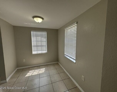 1841 Baldwin Street - Photo Thumbnail 3