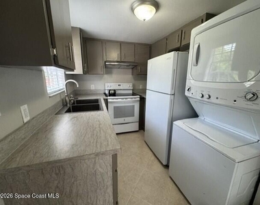 1841 Baldwin Street - Photo Thumbnail 8
