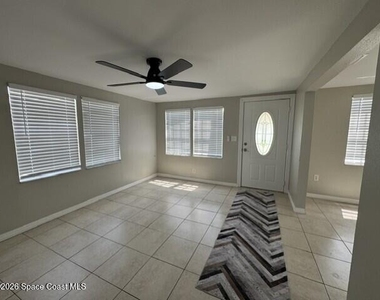 1841 Baldwin Street - Photo Thumbnail 2
