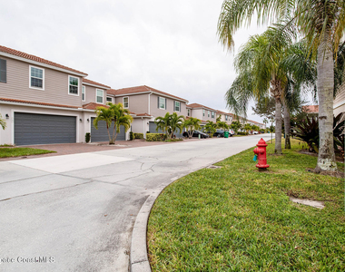 1800 Noel Place - Photo Thumbnail 25