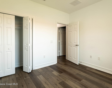1800 Noel Place - Photo Thumbnail 18