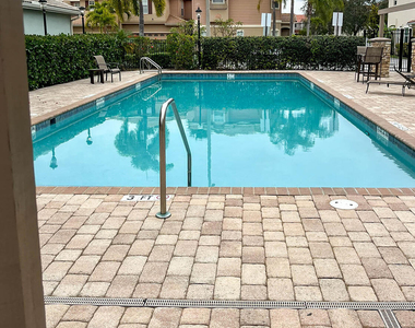 1800 Noel Place - Photo Thumbnail 28