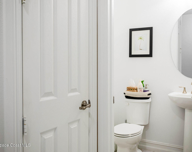 1800 Noel Place - Photo Thumbnail 11