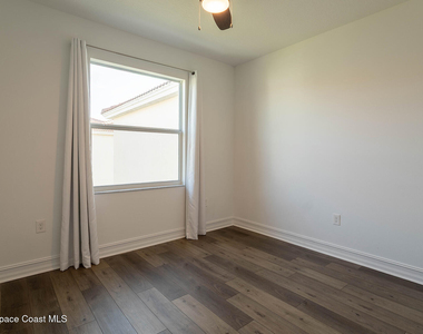 1800 Noel Place - Photo Thumbnail 17