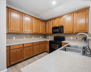 11609 Spill Creek Drive - Photo Thumbnail 6