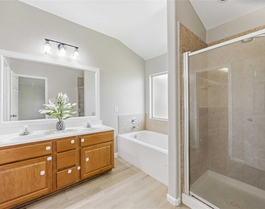 11609 Spill Creek Drive - Photo Thumbnail 10