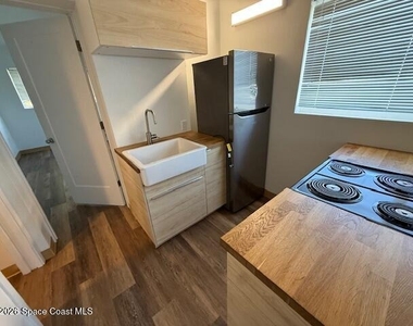 2421 Stone Street - Photo Thumbnail 10