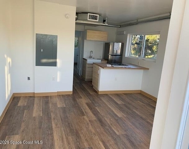2421 Stone Street - Photo Thumbnail 4