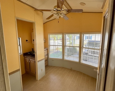 113 Sunset Drive - Photo Thumbnail 12