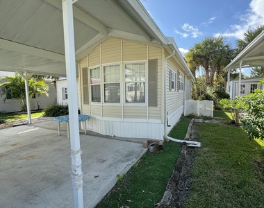113 Sunset Drive - Photo Thumbnail 1