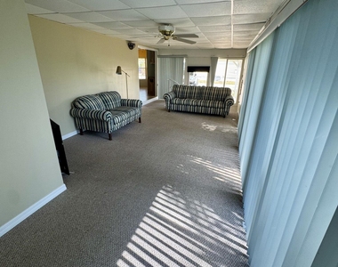 113 Sunset Drive - Photo Thumbnail 3