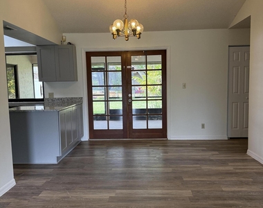 2180 Vista Terrace - Photo Thumbnail 8