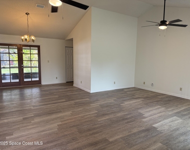 2180 Vista Terrace - Photo Thumbnail 3