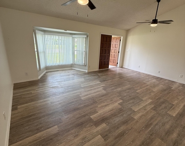 2180 Vista Terrace - Photo Thumbnail 4