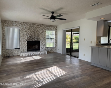 2180 Vista Terrace - Photo Thumbnail 11