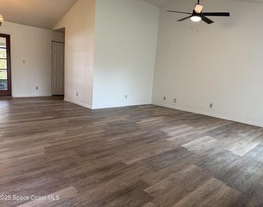 2180 Vista Terrace - Photo Thumbnail 6