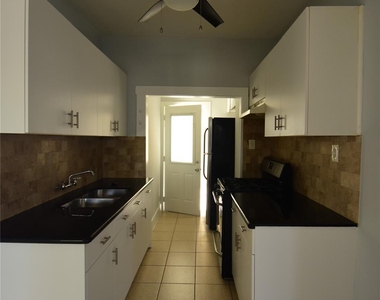 1207 W Gray Street - Photo Thumbnail 4