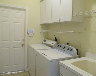 986 Fostoria Drive - Photo Thumbnail 22