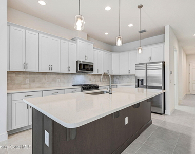 2988 Pangea Circle - Photo Thumbnail 17