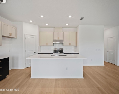 4374 Masthead Avenue - Photo Thumbnail 9
