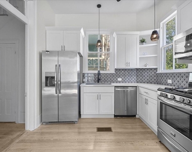 1724 33rd Street - Photo Thumbnail 14