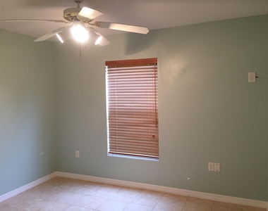 1034 Glencove Avenue Nw - Photo Thumbnail 12