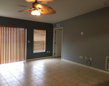 1034 Glencove Avenue Nw - Photo Thumbnail 4