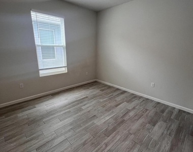 3517 Rixford Way Se - Photo Thumbnail 10
