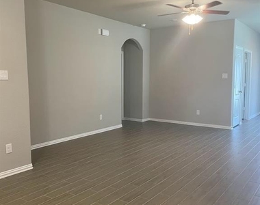 7443 French Quarter Court - Photo Thumbnail 13