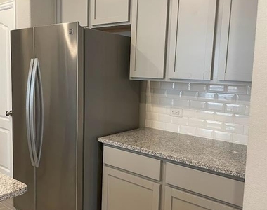 7443 French Quarter Court - Photo Thumbnail 5