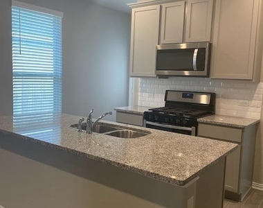 7443 French Quarter Court - Photo Thumbnail 3