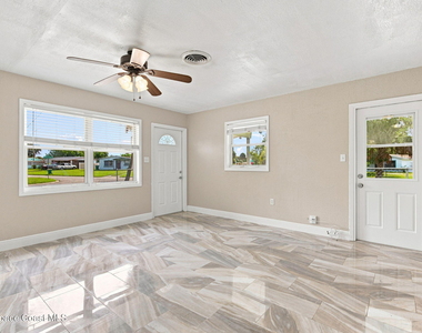 2267 Robinhood Drive - Photo Thumbnail 5