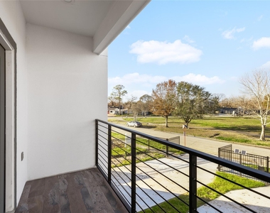 5502 Pershing Street Unit A - Photo Thumbnail 24