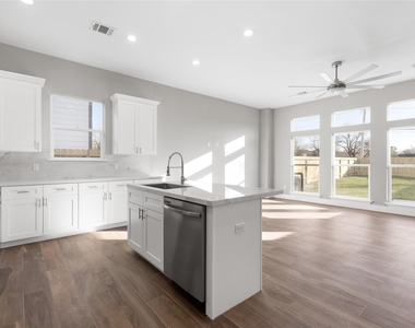 5502 Pershing Street Unit A - Photo Thumbnail 5