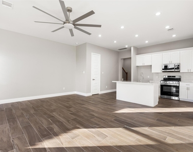 5502 Pershing Street Unit A - Photo Thumbnail 12