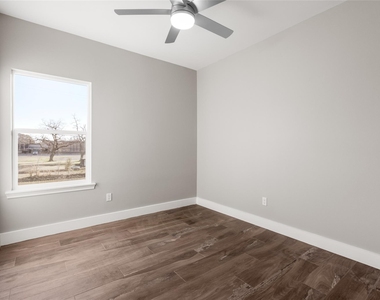 5502 Pershing Street Unit A - Photo Thumbnail 13