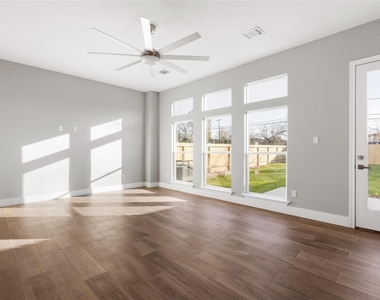 5502 Pershing Street Unit A - Photo Thumbnail 10