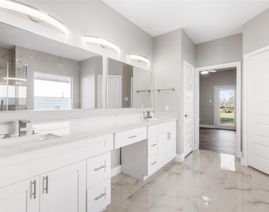 5502 Pershing Street Unit A - Photo Thumbnail 22