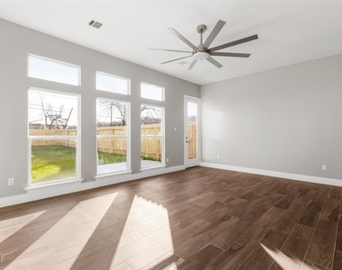5502 Pershing Street Unit A - Photo Thumbnail 11