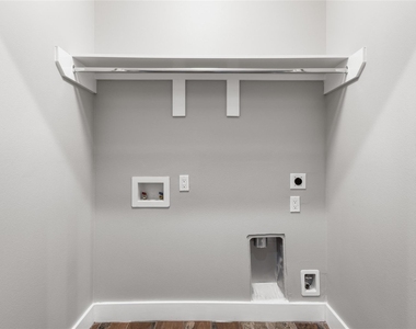 5502 Pershing Street Unit A - Photo Thumbnail 17