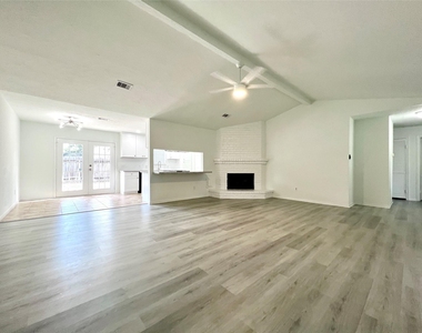 947 Grand Junction Drive - Photo Thumbnail 6