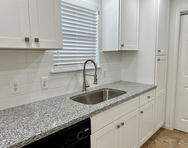 947 Grand Junction Drive - Photo Thumbnail 13