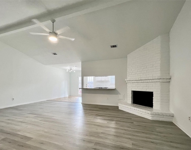 947 Grand Junction Drive - Photo Thumbnail 7