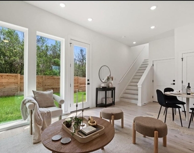 401 North Bluff Road - Photo Thumbnail 4